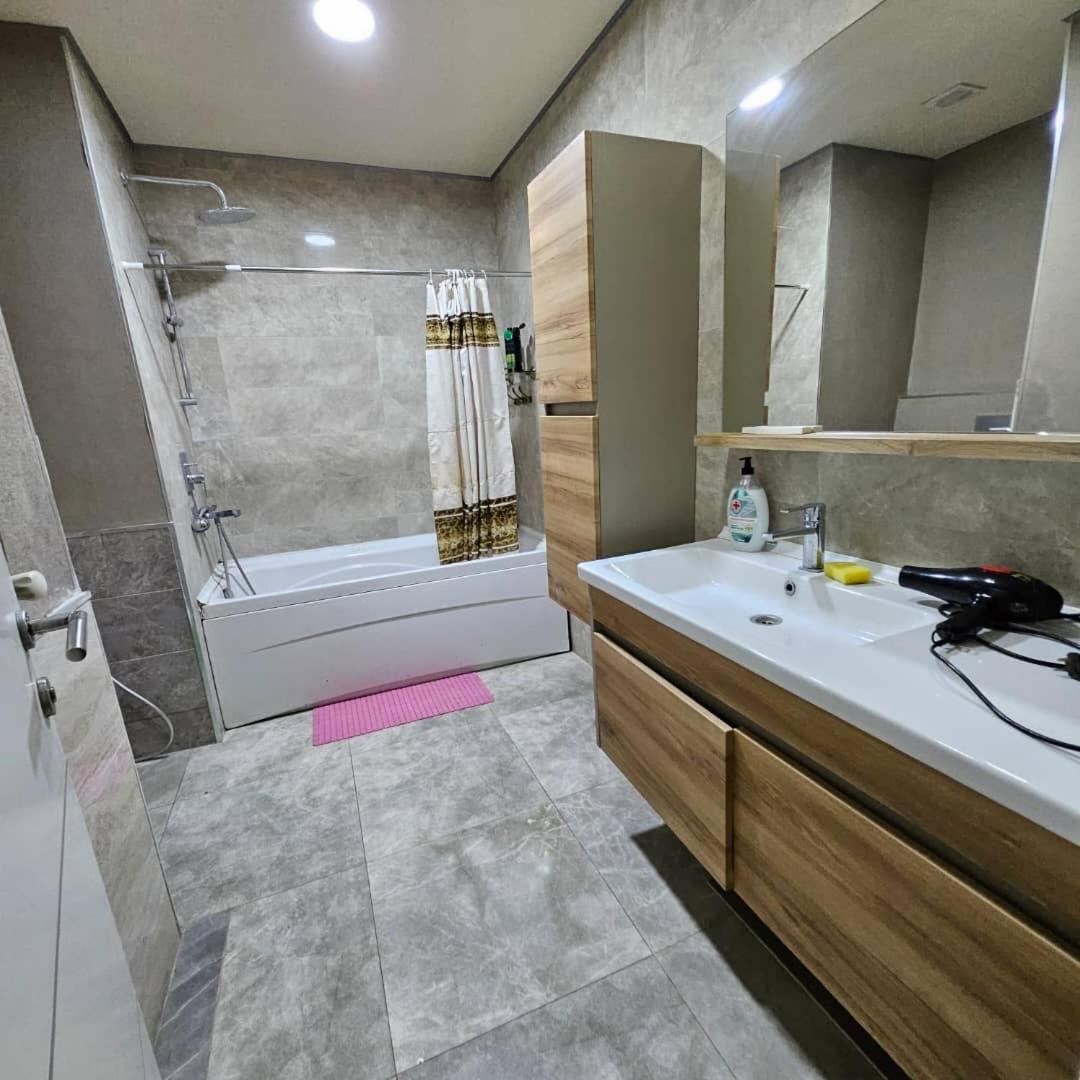 Bishkek Park Residence Экстерьер фото